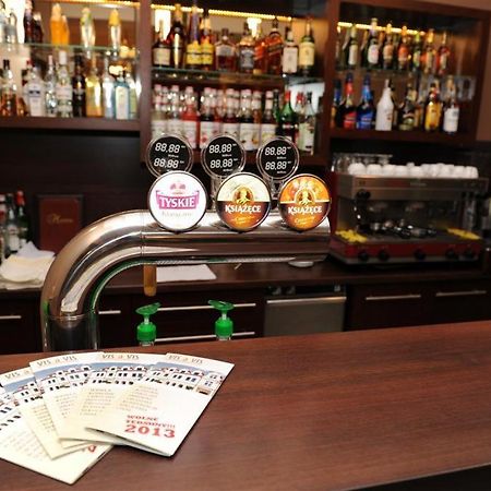 Hotel Vis A Vis Łańcut Екстериор снимка
